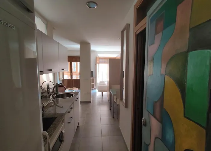 Hin17 Estudios شقة مالقة